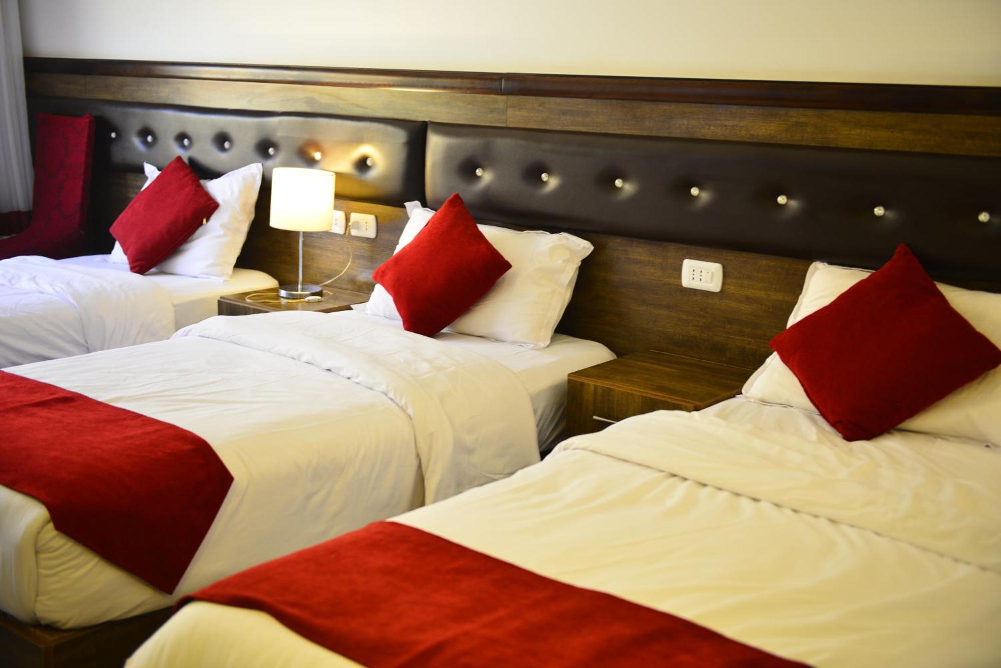 Petra Corner Hotel Eksteriør billede
